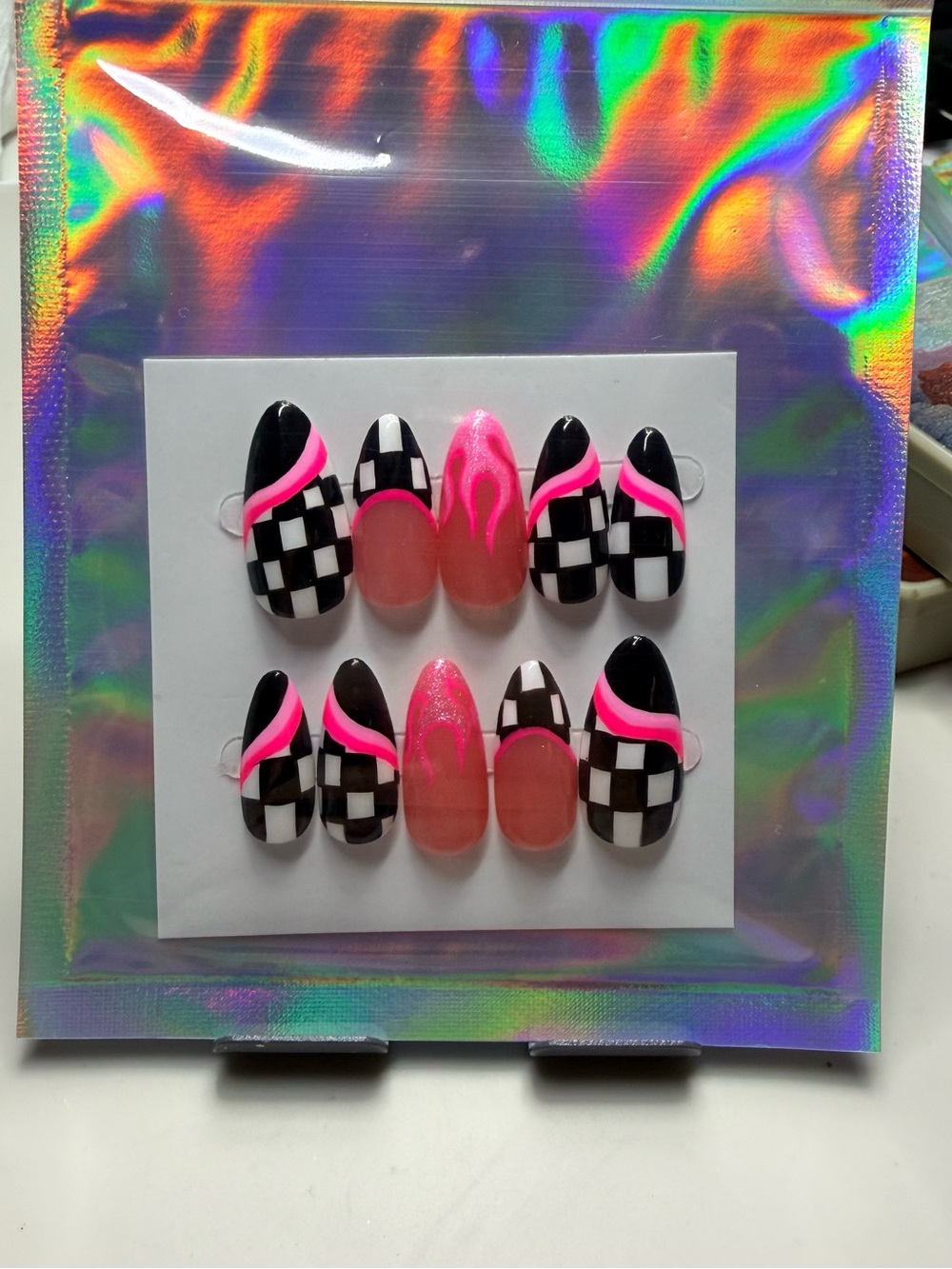 Medium Almond Checkerboard & Neon Pink Press-On Nail Set